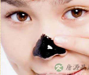 鼻贴去黑头过程全示范 鼻贴去黑头过程全示范