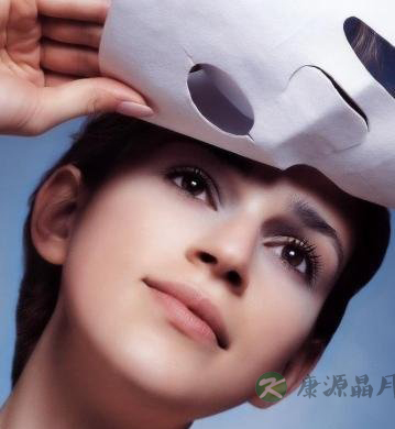 如何摆脱顽固黑头的困扰 如何摆脱顽固黑头的困扰