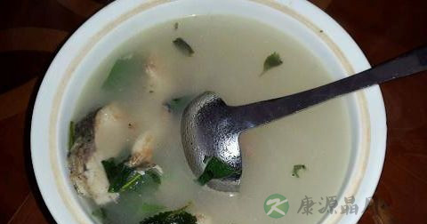 鲫鱼汤用什么锅 鲫鱼汤用什么锅