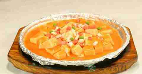 蟹黄豆腐什么时候放调料 蟹黄豆腐什么时候放调料