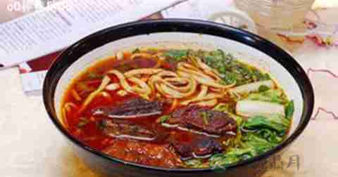 红烧牛肉面什么时候放调料 红烧牛肉面什么时候放调料
