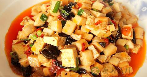 鸡腿菇炒豆腐的营养价值 鸡腿菇炒豆腐的营养价值