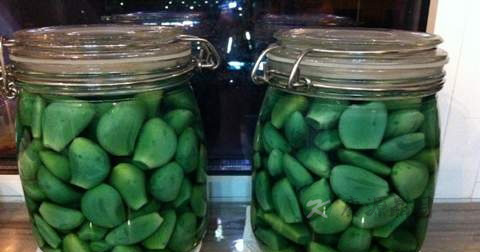 腊八蒜什么时候放调料 腊八蒜什么时候放调料