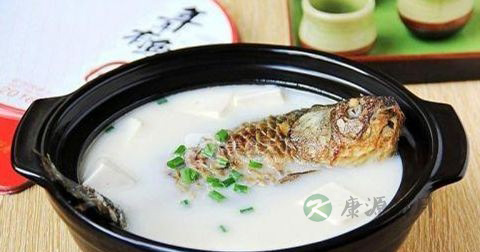 炖鱼汤用什么锅 炖鱼汤用什么锅