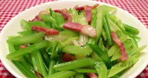炒芹菜需要焯水吗 炒芹菜需要焯水吗