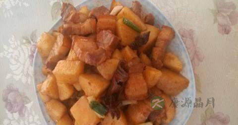 做五花肉炖土豆放什么调料 做五花肉炖土豆放什么调料