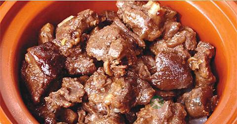 做狗肉煲放什么调料 做狗肉煲放什么调料
