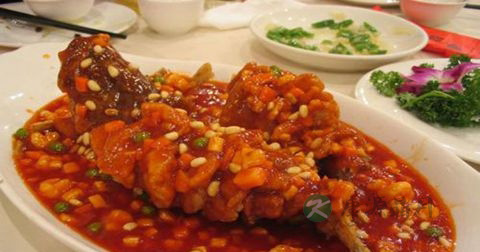 糖酥鲤鱼什么时候放调料 糖酥鲤鱼什么时候放调料