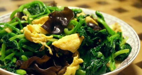 菠菜炒鸡蛋怎么做最有营养 菠菜炒鸡蛋怎么做最有营养
