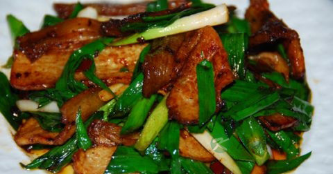 做蒜苗回锅肉放什么调料 做蒜苗回锅肉放什么调料