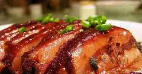 梅干菜扣肉什么时候放调料 梅干菜扣肉什么时候放调料