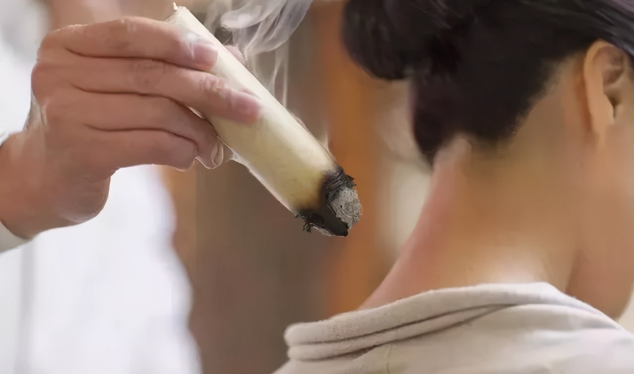 根治颈椎的秘诀:灸通一经三穴 解开阎王锁
